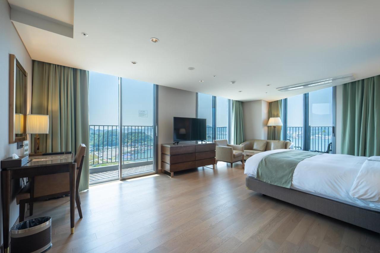 Stanford Hotel&Resort Tongyeong Bilik gambar