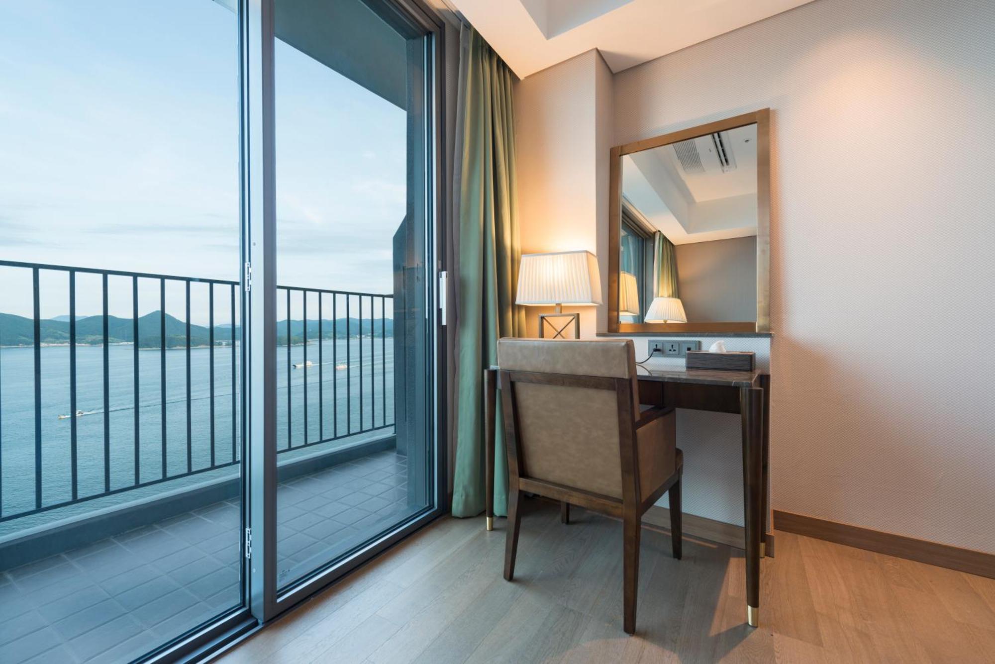 Stanford Hotel&Resort Tongyeong Bilik gambar