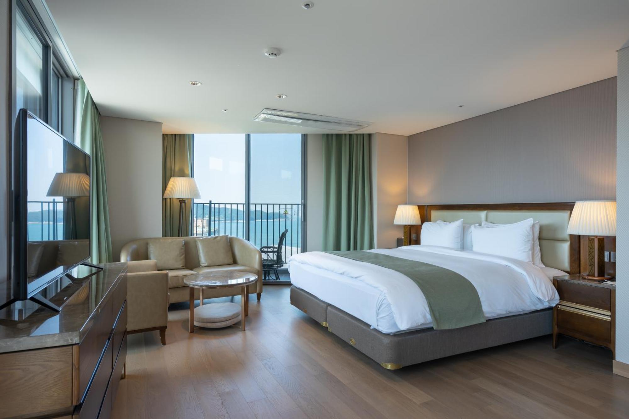 Stanford Hotel&Resort Tongyeong Bilik gambar